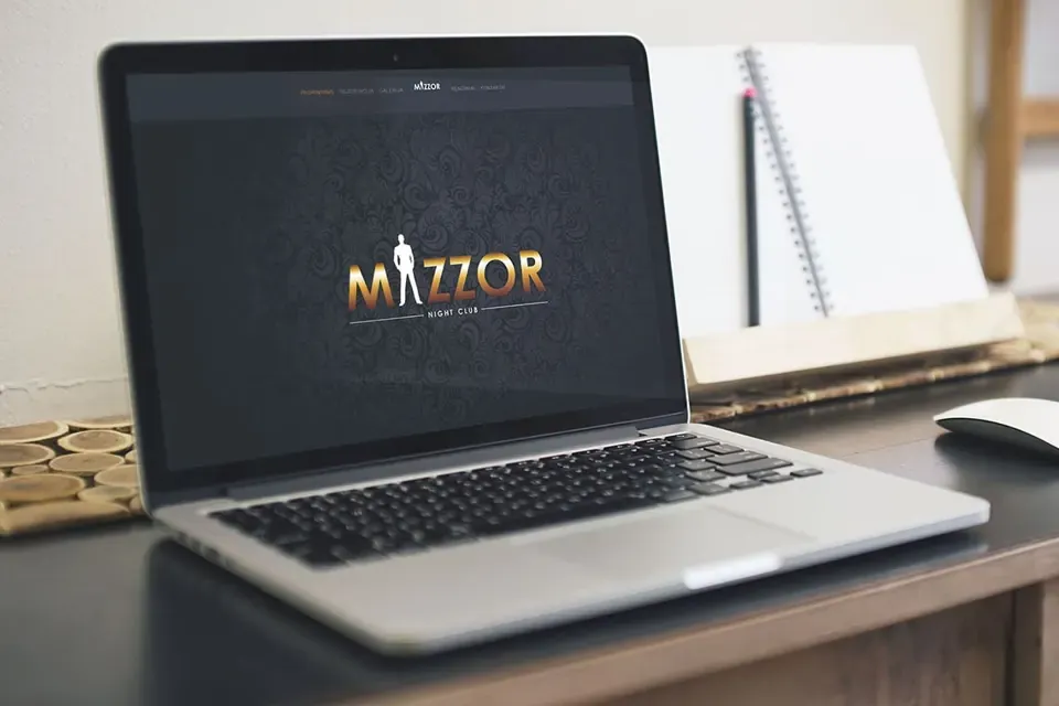 Mazzor – naktinis klubas: svetainė ekrane