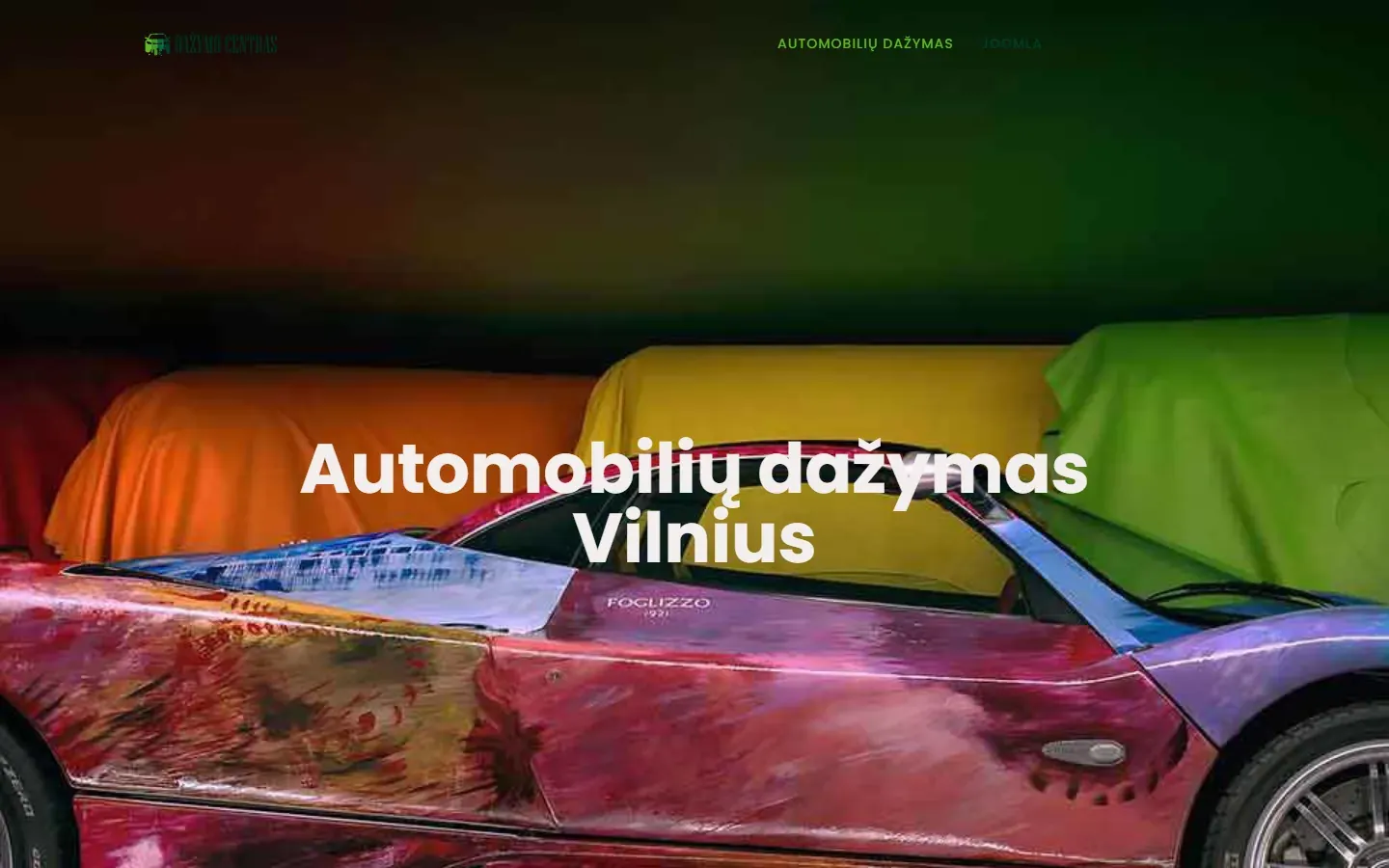 Atnaujinta Dažymo centro svetainė: spalvotas automobilis ir antraštė „Automobilių dažymas Vilnius“