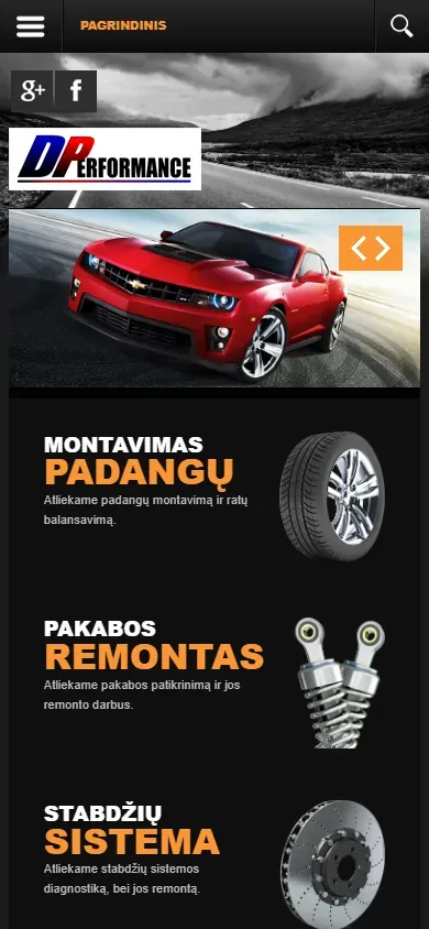 Sena DPerformance svetainė 2024 m.: tamsus fonas, raudonas automobilis kelyje ir oranžiniai paslaugų užrašai (telefono ekranas)